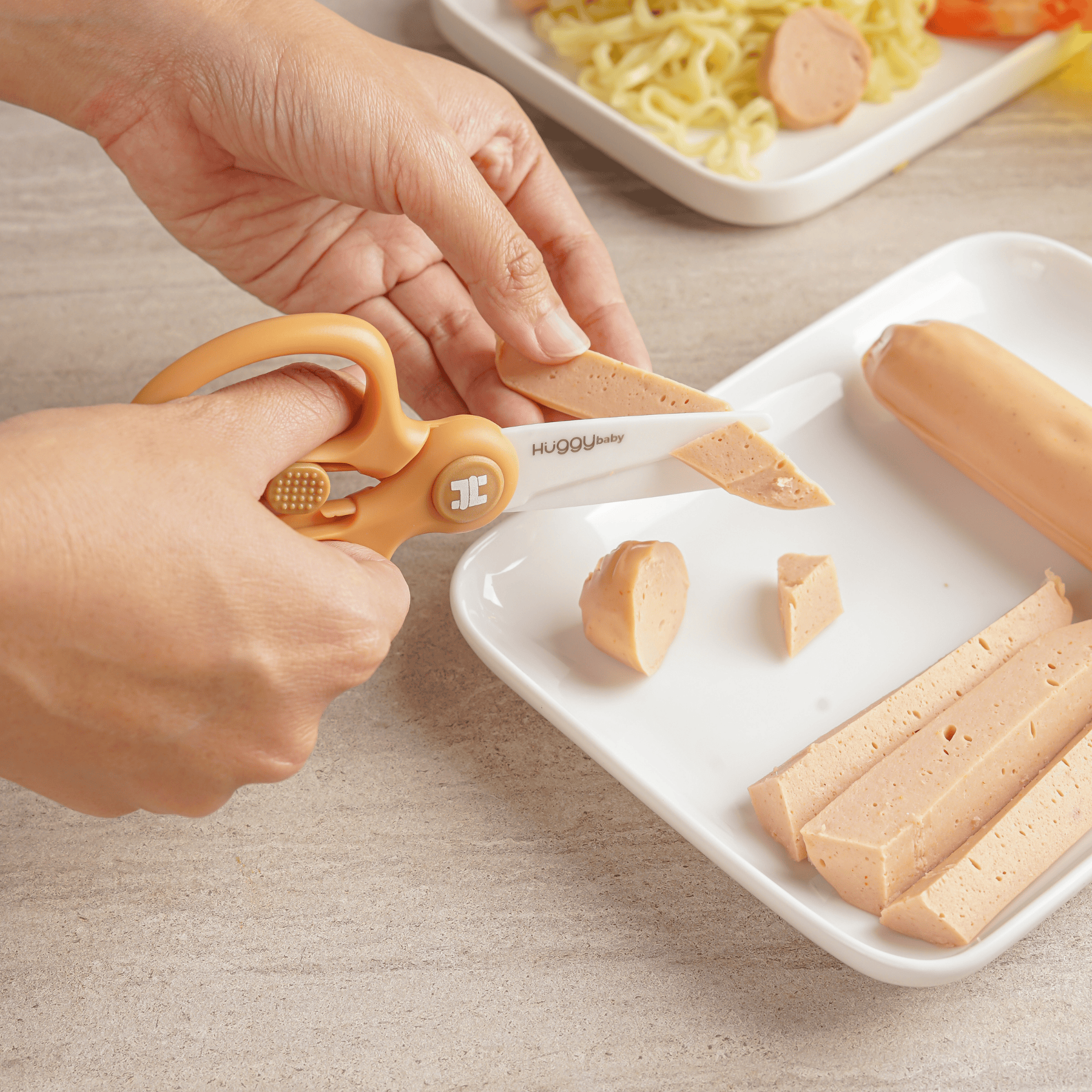 Huggy Baby CC01 Ceramic Baby Food Scissors | Gunting Makanan Anak Keramik - Image 7